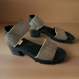 Charleston Shoe Co. Sandal Gold Ankle Strap Women's Size 8